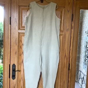 EILEEN FISHER Neutral Oatmeal with Pockets & Zip up front!